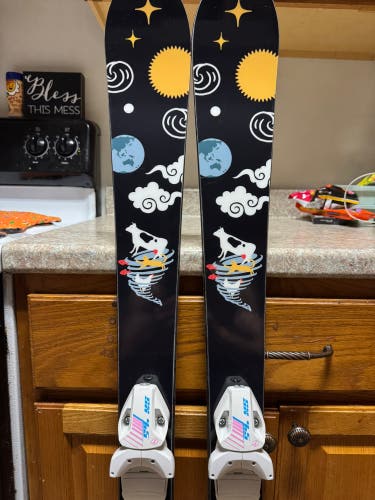 130 cm no bad weather All Mountain downhill Skis With Bindings ski 130cm