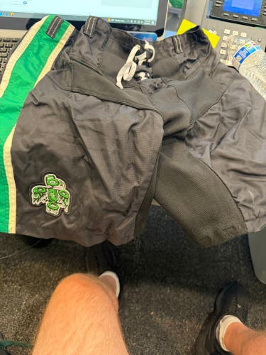 Large Bauer Supreme Pant Shell (Used)