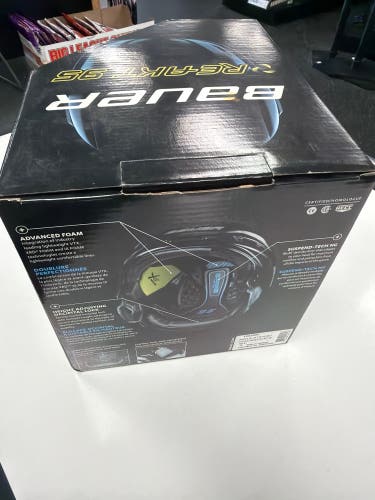 Small Bauer Re-Akt 95 Helmet (New)