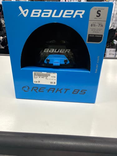 Small Bauer Re-Akt 85 Helmet (New)