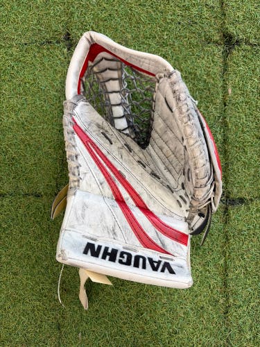 Junior Vaughn Ventus SLR Regular Goalie Glove (Used)
