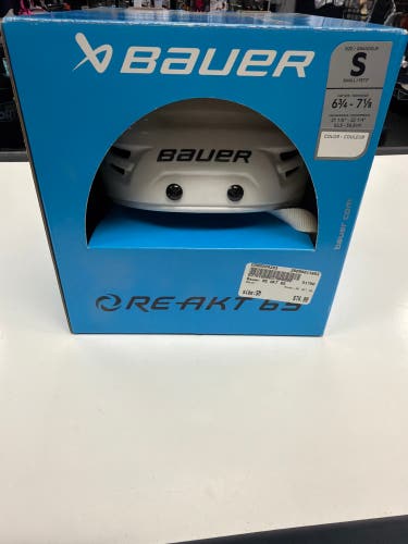 Small Bauer Re-Akt 85 Helmet (New)
