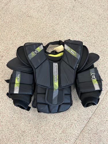 Junior Small / Medium Warrior Ritual X4 E Goalie Chest Protector (Used)