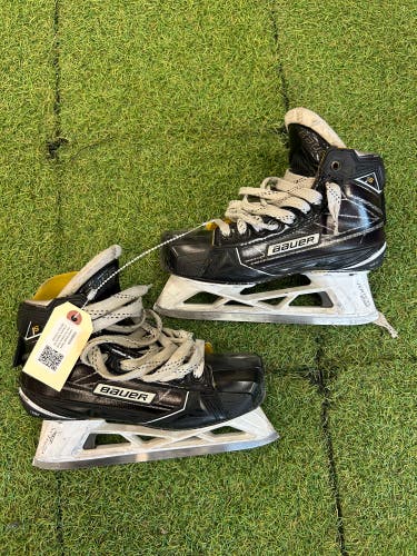 Junior Bauer Supreme 1S Hockey Goalie Skates Regular Width Size 4 (Used)
