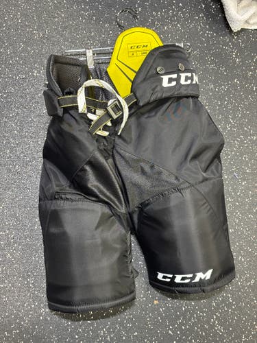 Junior Large CCM Tacks 9040 Hockey Pants (Used)