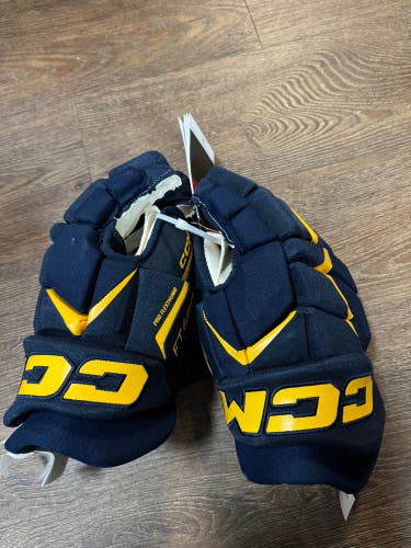 CCM JetSpeed FT680 Gloves 14" (New)