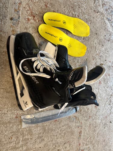 Black 2024 Bauer Supreme Shadow Hockey Skates Extra Wide Width 7.5 (Used)