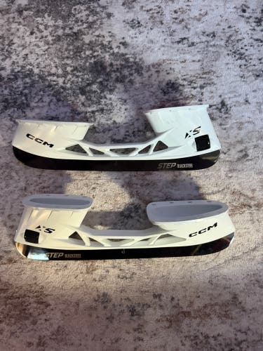 CCM Black Step Steel 272 mm (Used)