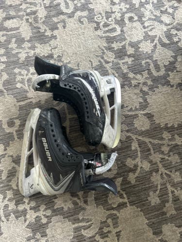 2025 Bauer Vapor ltx Pro+ Hockey Skates Regular Width 6 (Used)