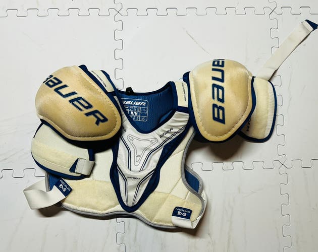 Medium Senior Bauer Shoulder Pads (Used)