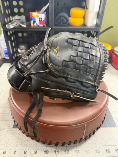 Mizuno MVP Prime RH Softball Glove 12" (Used)