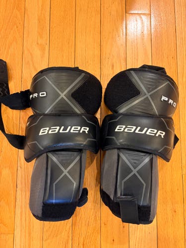 Bauer Pro Knee Guards (Intermediate)