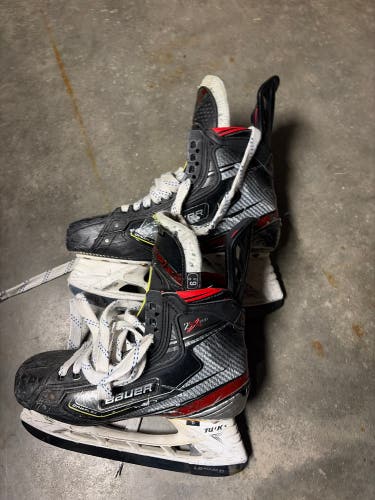 2019 Bauer Vapor 2X Pro Hockey Skates Regular Width Size 6.5 (Used)