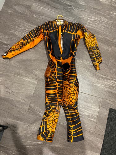 Unisex 2007 Youth/kids/junior size 14/16 Spyder Ski Suit (Used)