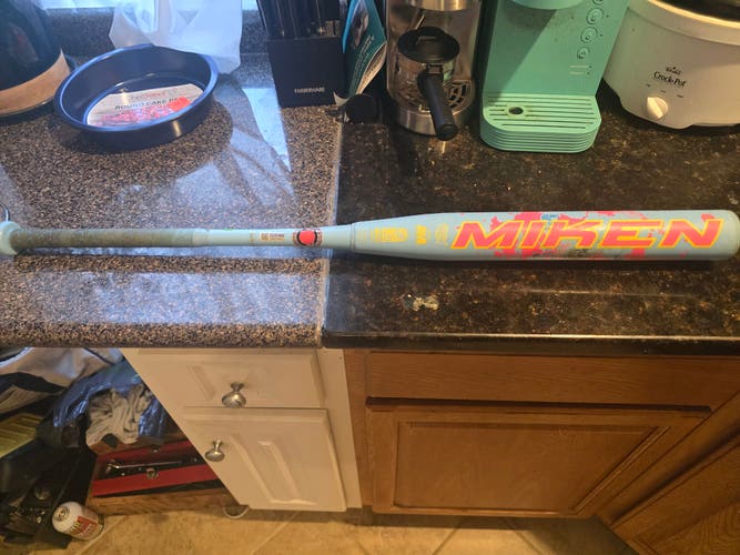 2026 Miken Freak 23 Maxload Composite Bat (-9) 13 oz 25" (Used)