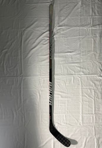 Senior Bauer Vapor Hyperlite Left Hand Hockey Stick P92 70 Flex (Used)