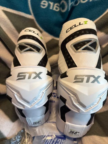 Medium Youth STX Cell V Arm Pads (Used)