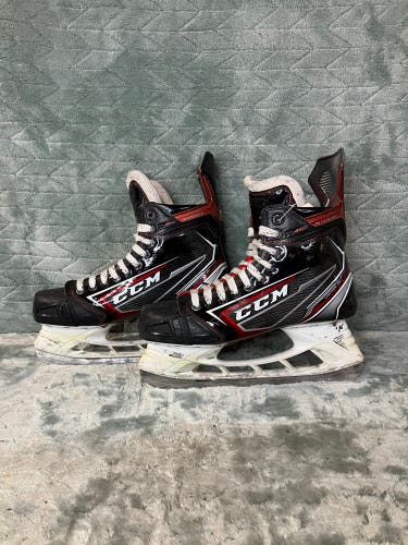 Senior CCM JetSpeed FT490 Hockey Skates Regular Width 7.5 (Used)