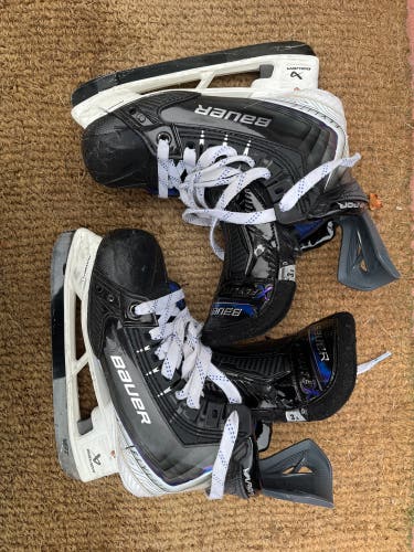 2025 Bauer Vapor Flylite Hockey Skates Regular Width Size 3.5 (New)