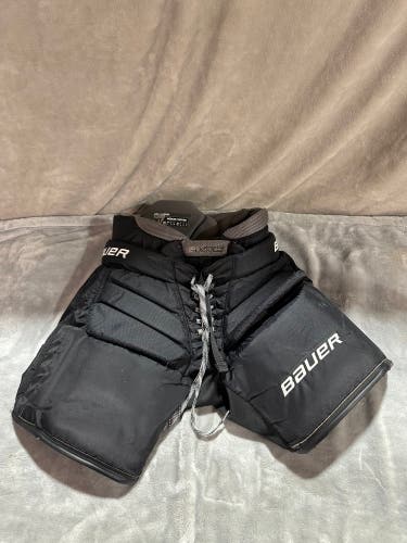 Black Intermediate Medium Bauer Elite Hockey Goalie Pants (Used)