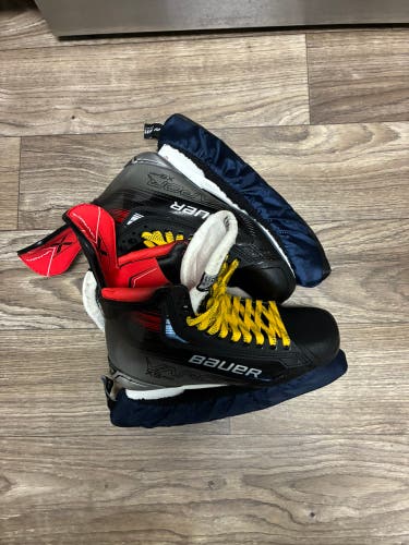 2023 Bauer Vapor X5 Pro Hockey Skates Regular Width Pro Stock 12 (New)