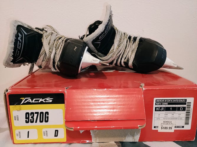 2023 CCM Super Tacks 9370 Hockey Goalie Skates Regular Width Size 1 (Used)