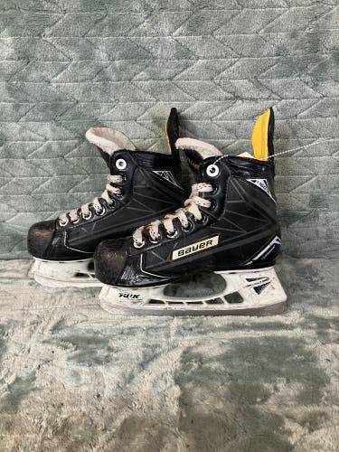 Youth Bauer Supreme S160 Hockey Skates Regular Width 11 (Used)