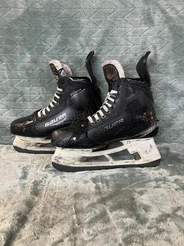 Senior Bauer Supreme Shadow Hockey Skates 8 (Used)