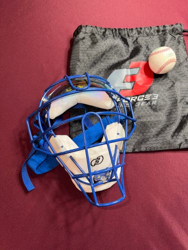 Force3 Defender Blue/White Catchers Mask (Pre-Owned