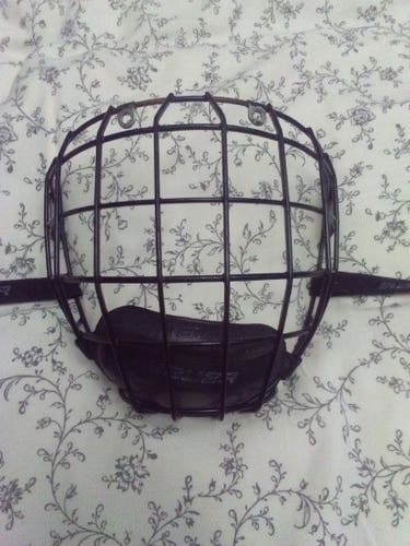 Medium Bauer Profile II Facemask