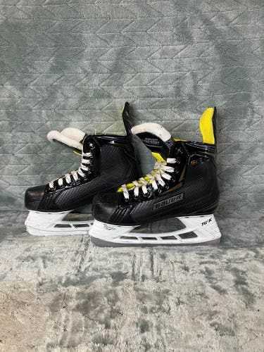 Junior Bauer Supreme S25 Hockey Skates Regular Width Size 3 (Used)