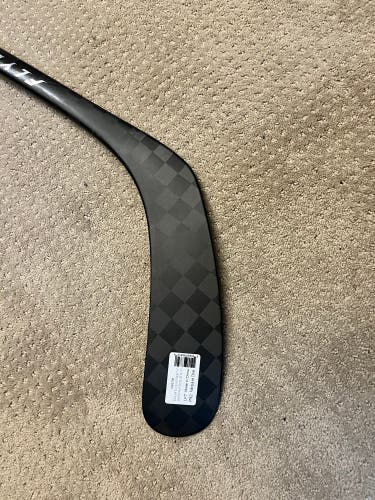 Senior Bauer Vapor Flylite Left Hand Hockey Stick P92 77 Flex (New)