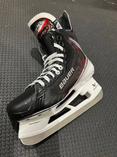 2025 Bauer Vapor Fly40 Hockey Skates 8.5 (Lightly Used)