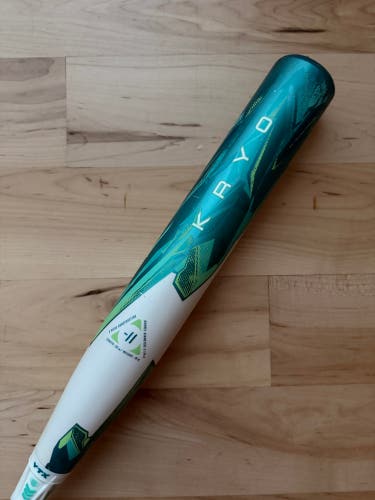 2025 Louisville Slugger Kryo 30/19 (-11) Fastpitch Softball Bat