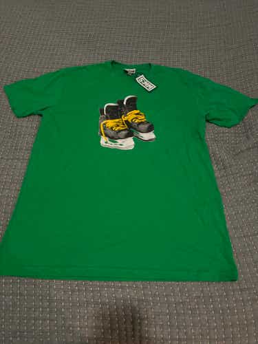 Hockey Skates Short Sleeve Shirt, Tag Size Adult 2XL New