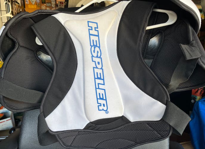 Men's Large Senior Hespeler Rogue Shoulder Pads (Used)