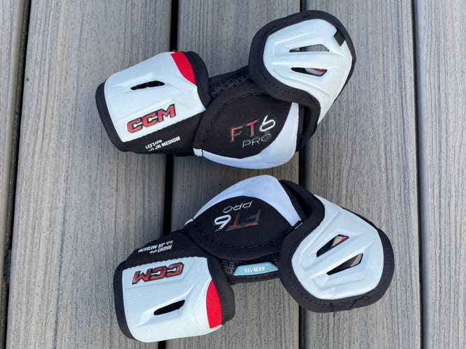 Junior Medium CCM JetSpeed FT6 Elbow Pads (Used)