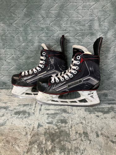 Junior Bauer Vapor X500 Hockey Skates Regular Width Size 2 (Used)