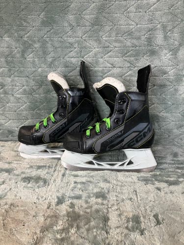 Youth CCM AS-550 Hockey Skates Regular Width Size 12 (Used)