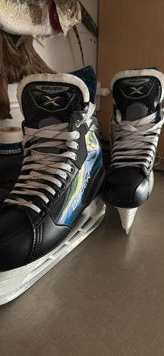 Black 2024 Bauer Vapor X Hockey Skates Extra Wide Width 9.5 (Used)