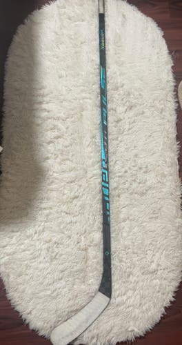 Intermediate Bauer Pulse Right Handed Hockey Stick P92 65 Flex (Used)