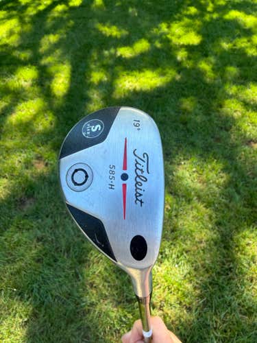 Titleist 585.H 3 Hybrid 19 Aldila NV 85 Stiff Flex 40.5"