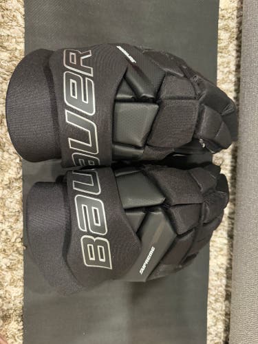 Bauer S23 M3 Supreme Gloves 14" (New)
