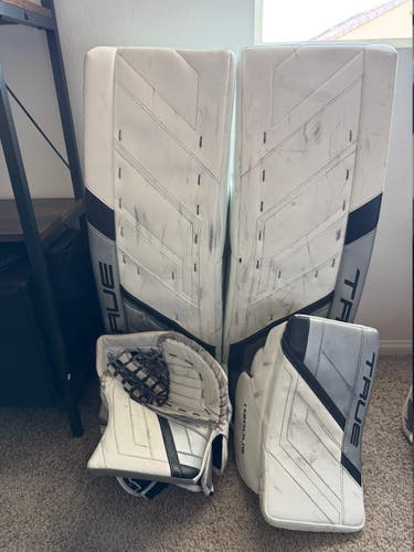 True HZRDUS Darcy Kuemper Game-Worn Full Set