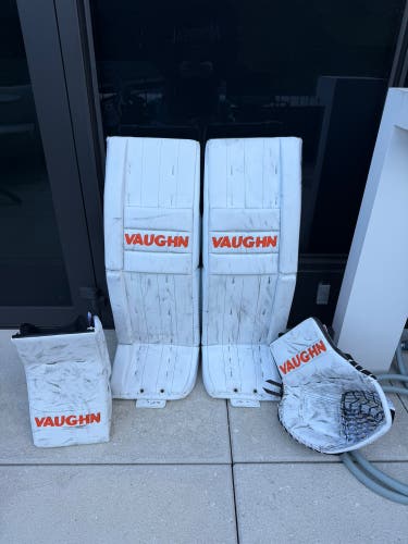 34+2 Vaughn VX1 Pro Carbon Regular Goalie Full Set Pro Stock
