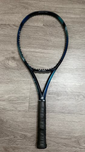 Yonex Ezone 98 Tour G7 Tennis Racquet | 4 1/2 | Good Condition