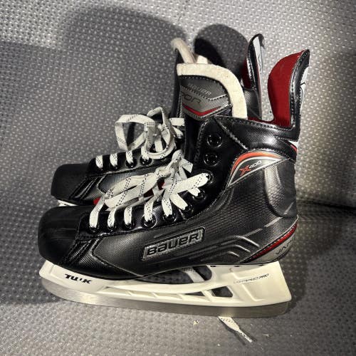 Bauer Vapor X400 Mens Ice Hockey Skates SIZE  8 US NWOB