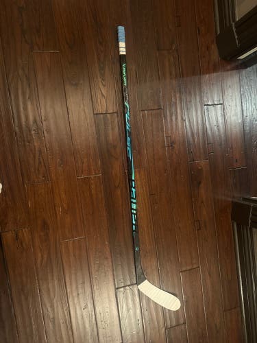 Junior Bauer Pulse Left Hand Hockey Stick P28 50 Flex (New)