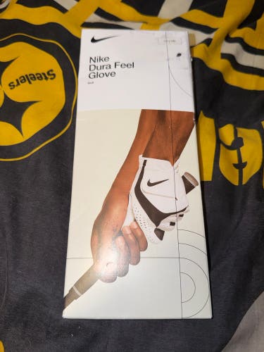 Nike Dura Feel Golf Glove Left Hand 1 Pack Good Condition Brand New Sealed In Packaging.