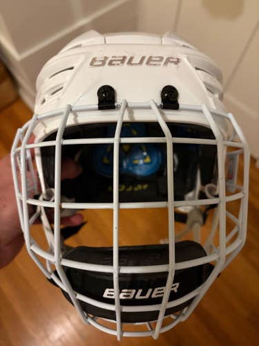 Small Bauer Re-Akt 150 Helmet (Used)